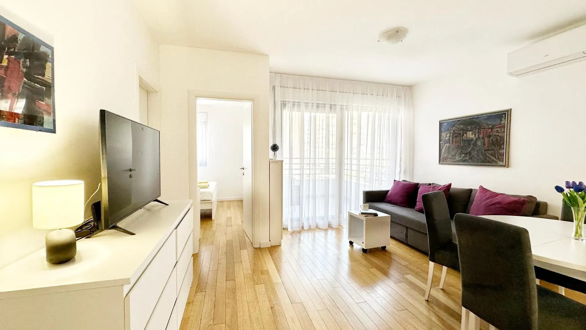 S'Akvarel 1 & 5 - Private Garage Apartment Split 0*,