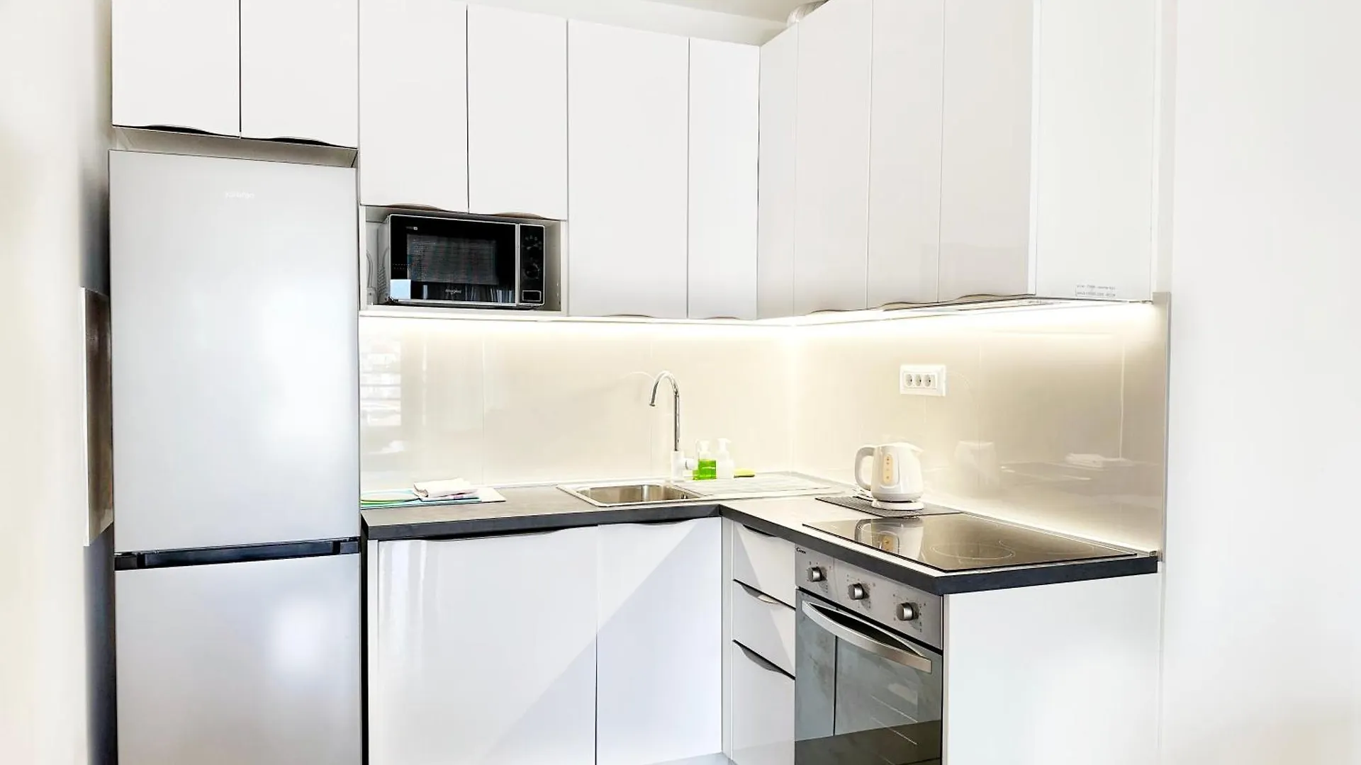 S'Akvarel 1 & 5 - Private Garage Apartment Split