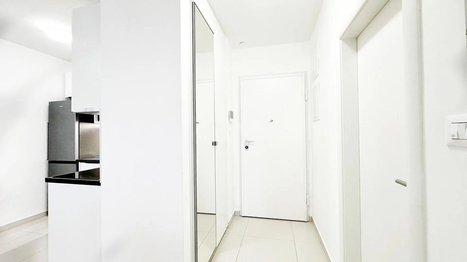 S'Akvarel 1 & 5 - Private Garage Apartment Split