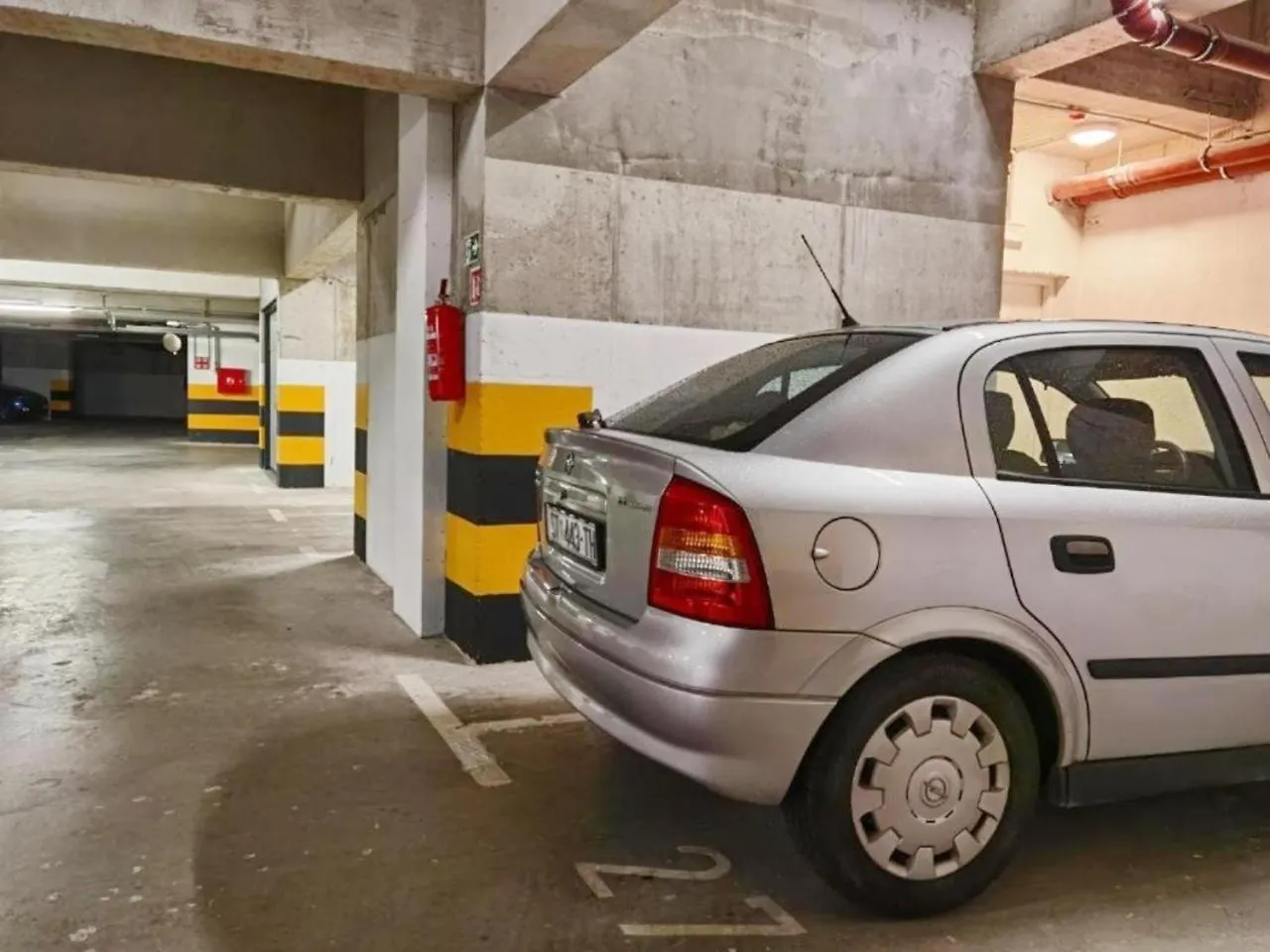 S'Akvarel 1 & 5 - Private Garage Apartment Split 0*,