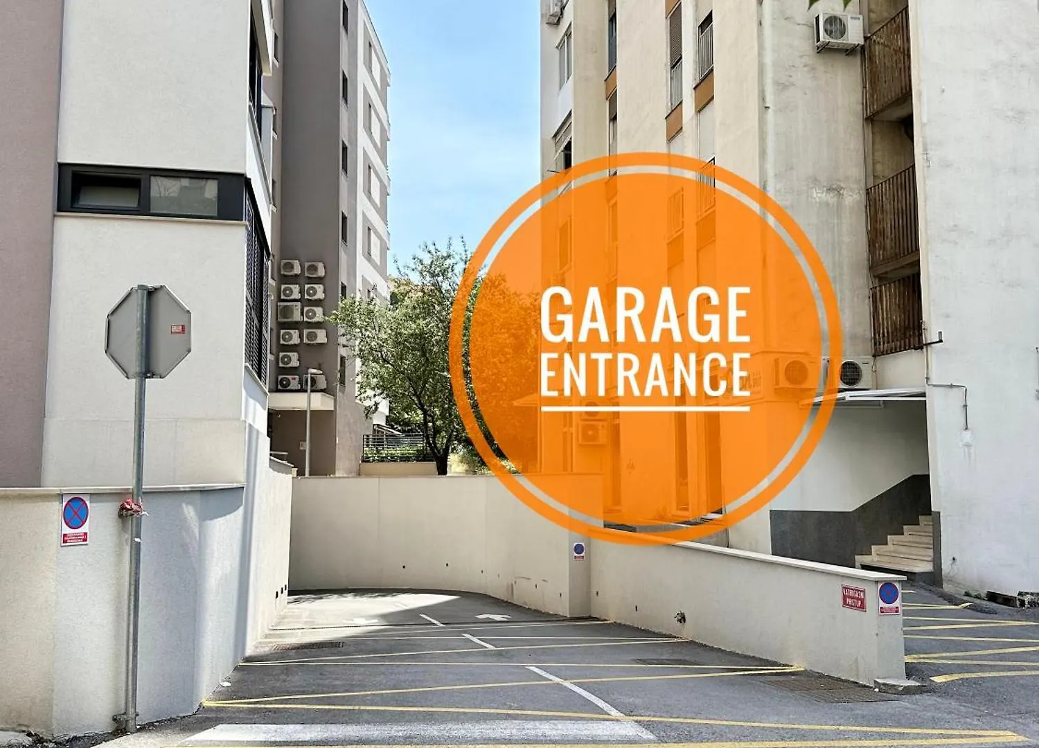 S'Akvarel 1 & 5 - Private Garage Apartment Split