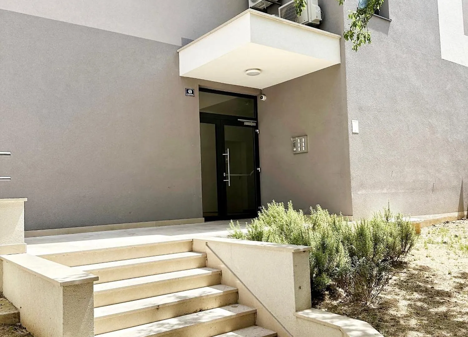 S'Akvarel 1 & 5 - Private Garage Apartment Split 0*,