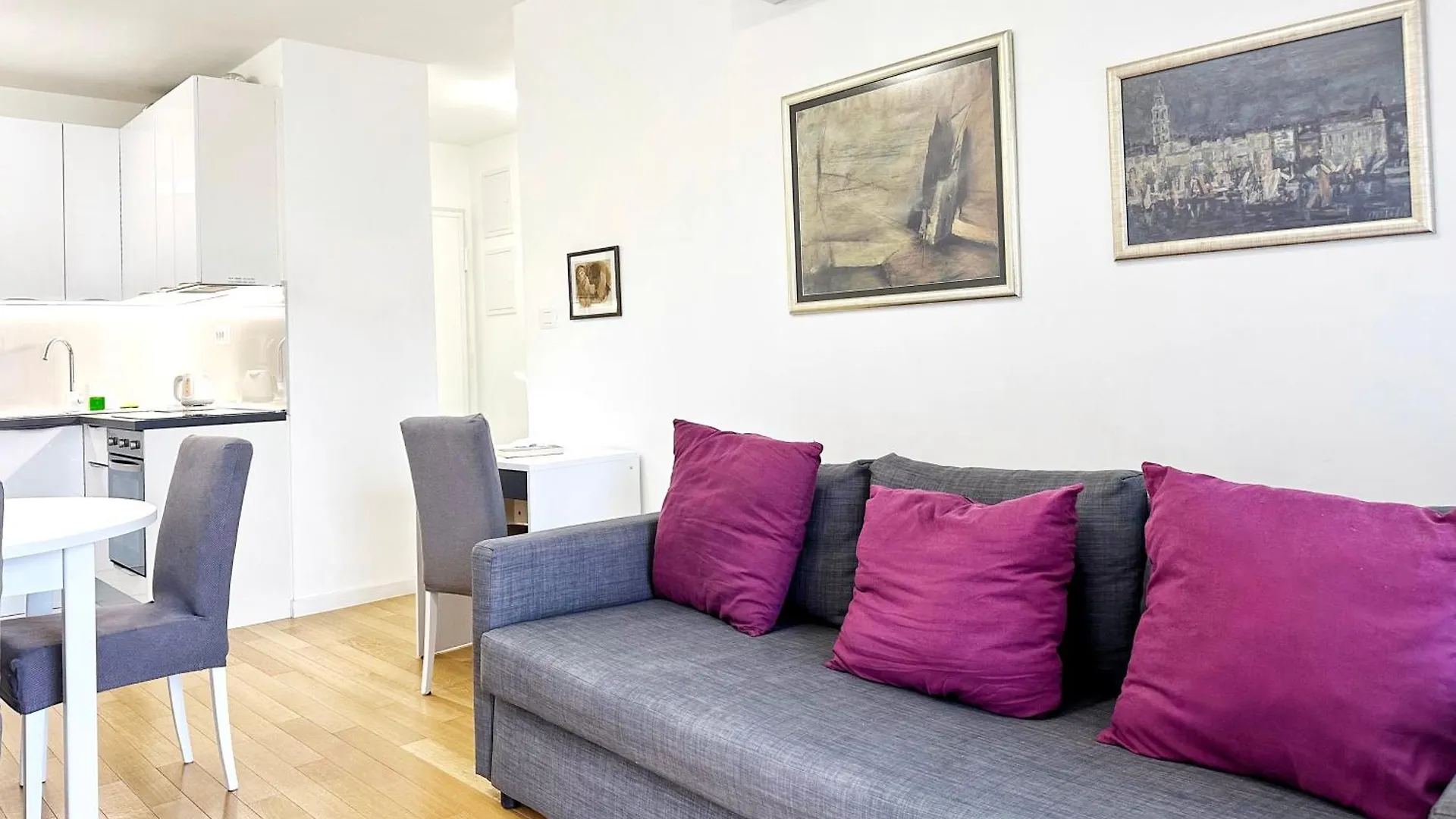 S'Akvarel 1 & 5 - Private Garage Apartment Split